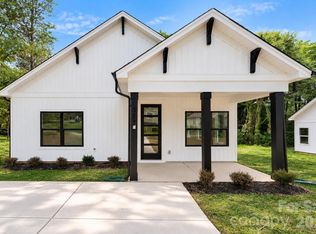 311 W Chestnut St, Stanley, NC 28164