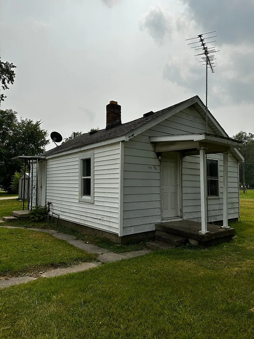1503 W 16th St — Photo 2