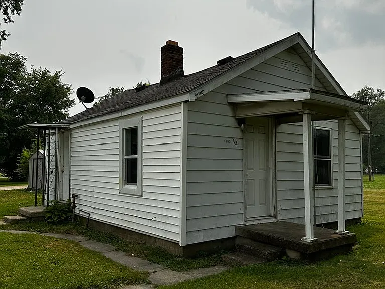 1503 W 16th St — Photo 2