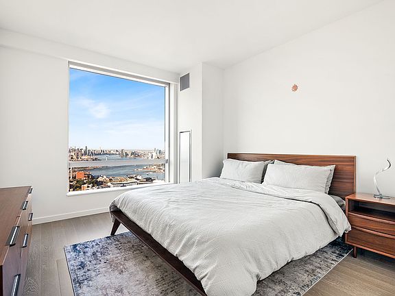 5th image of 138 Willoughby St #60B