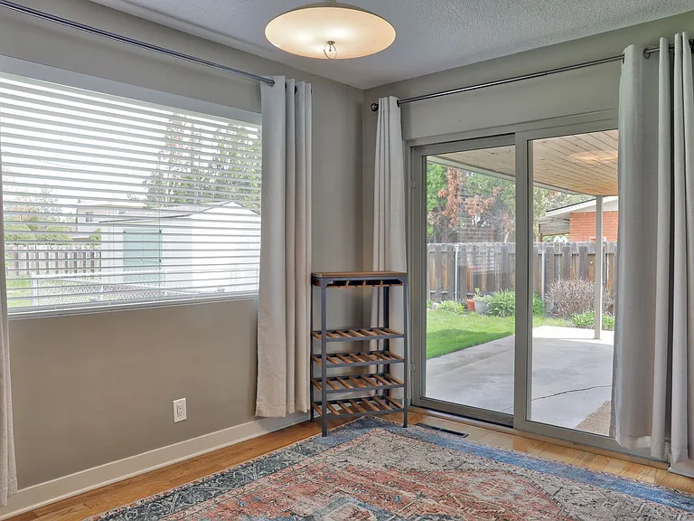 512 W Colorado Ave — Photo 7