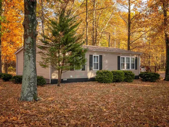 4270 N Cooley Ln, Bonnie, IL 62816