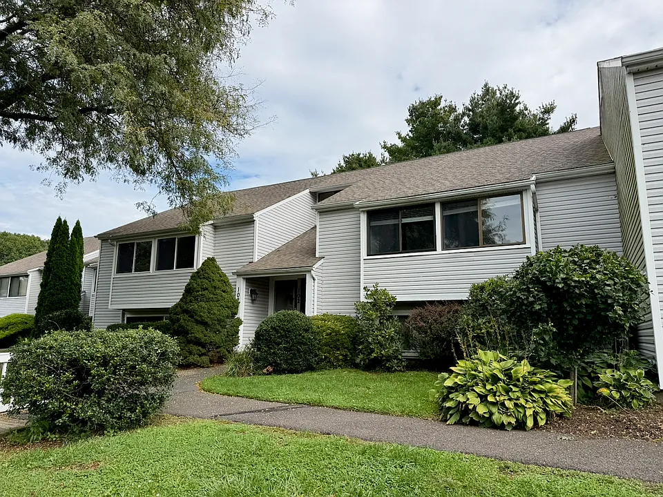 102 Brookwood Dr #C