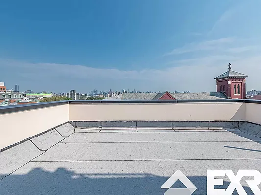 Rented by EXR | media 7