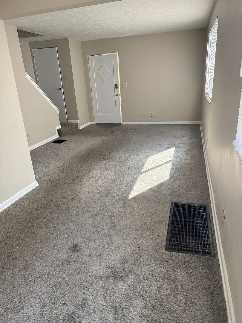 4052-4054 Halsey Place — Photo 3