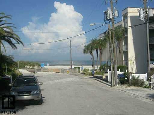 Quiet Street (Beach Block)