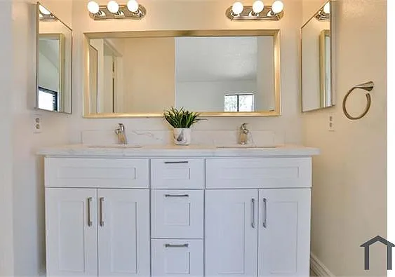 810 Elmwood Dr — Photo 16