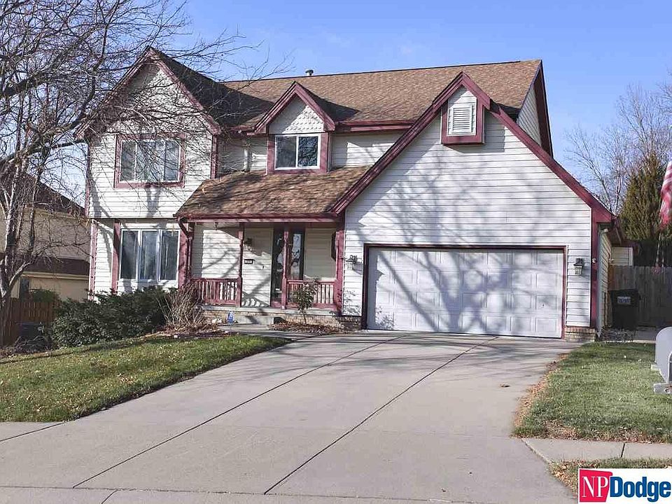 1st image of 300 Summerset Dr