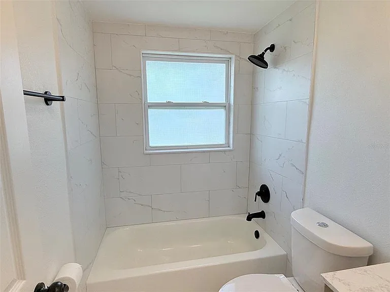 13617 Frances Ave — Photo 18