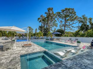 1899 Vamo Way, Sarasota, FL 34231