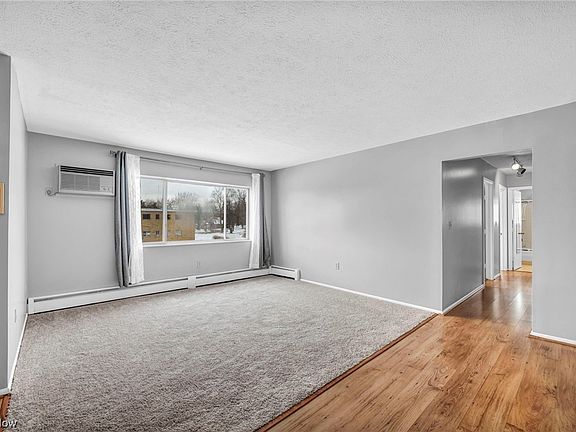 5th image of 5200 Royalton Rd APT 10C