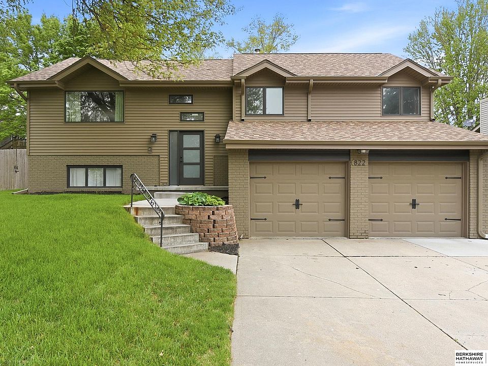 1st image of 822 Driftwood Dr
