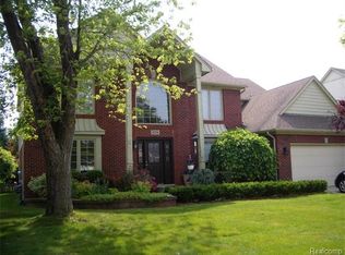 4274 Cactus Dr, Troy, MI 48085