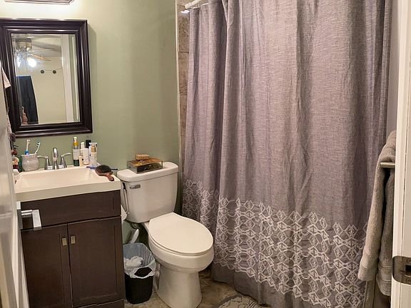 5th image of 510 14th St APT 306