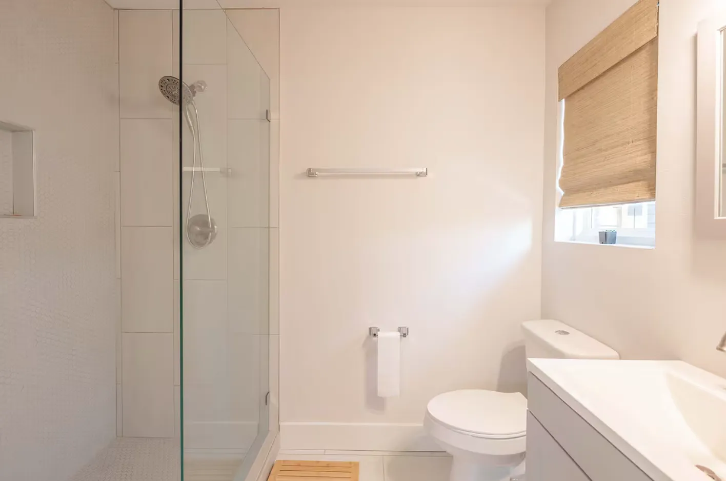 3 bed, 1039 sqft, $3,300 — Photo 4