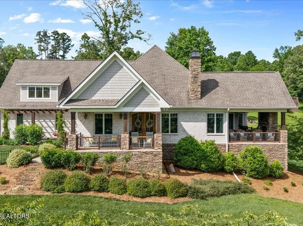 212 Lake Crest Dr, Lenoir City, TN 37772