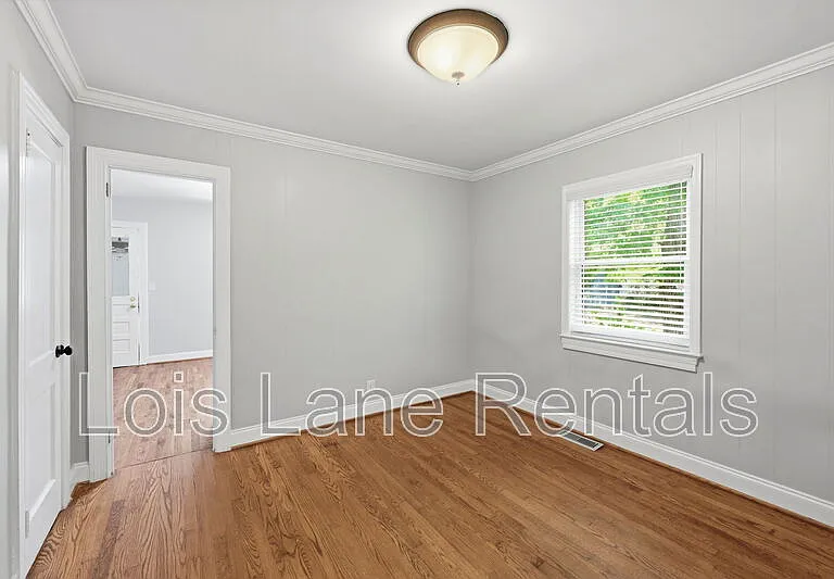 2043 Wappoo Dr — Photo 9