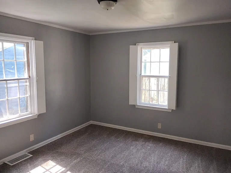 4325 N Olney St — Photo 26