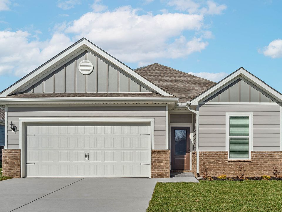 Enjoy flexible living in this 3-bedroom, 2-bathroom home