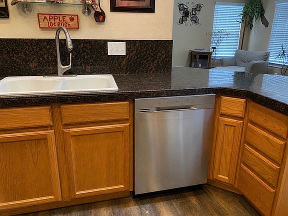 4th image of 4966 Starlund Ct