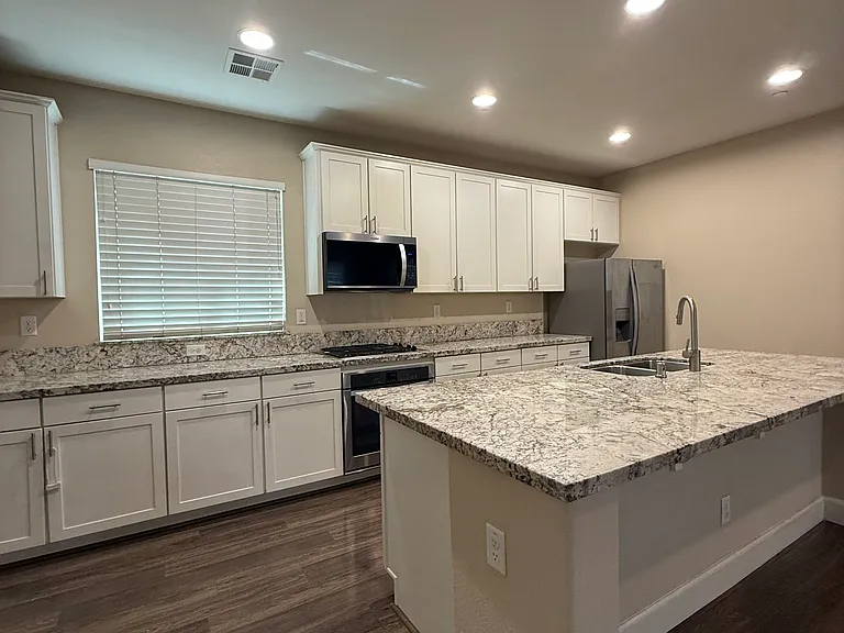 1639 Murasky Pl — Photo 21