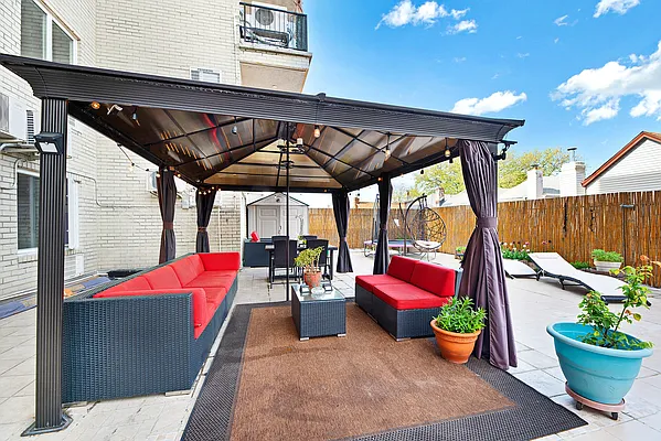 Sold by Ilite Realty Inc | media 10