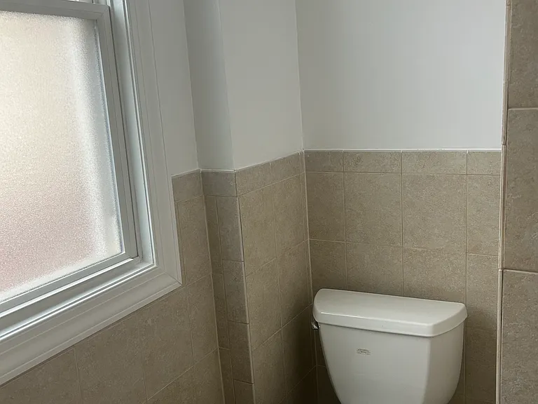 1209 Madison St NW #1 — Photo 12
