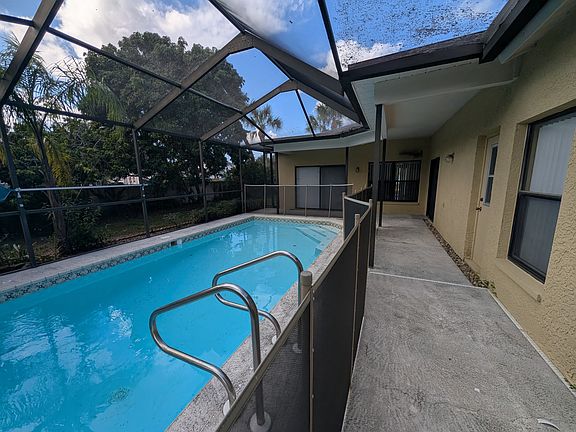 4th image of 11201 Pocket Brook Dr