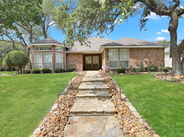 8713 Greentree Dr, Rowlett, TX 75088
