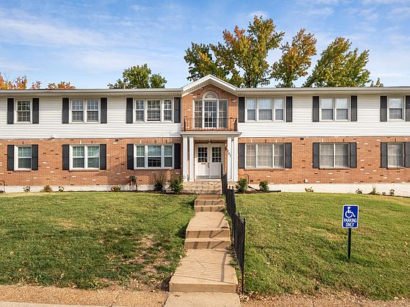 2nd image of 601 Broadmoor Dr APT F