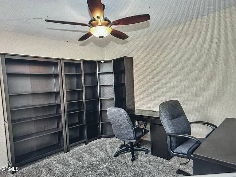 33 E Beck Ln — Photo 11