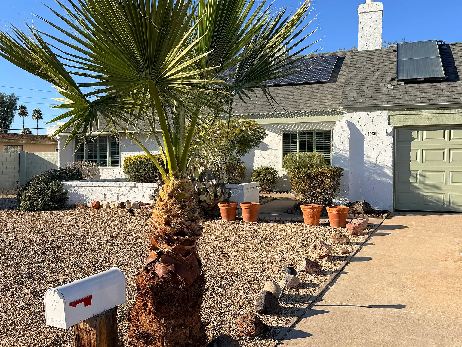 4 bed, 1954 sqft, $2,500 — Photo 1