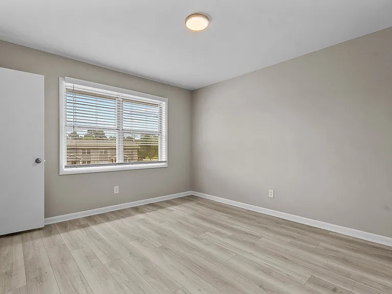 Shenandoah Townhomes — Photo 17