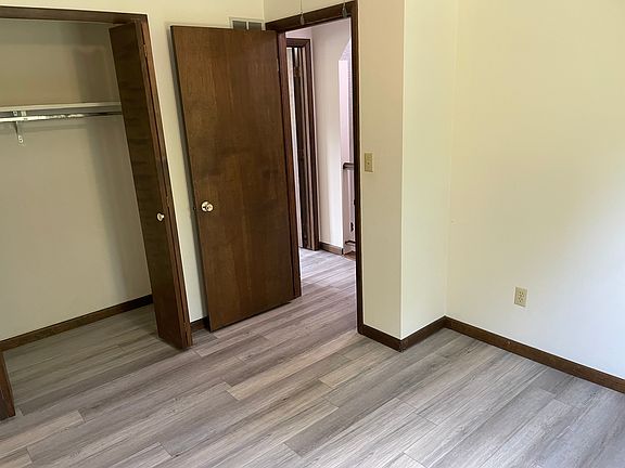 2nd image of 3881 & 3885 Lake Vista Rd #3881