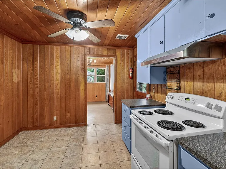 1601 Walnut Ave — Photo 10