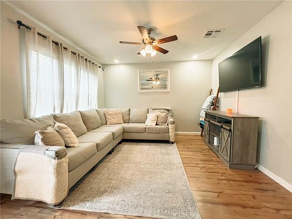 3rd image of 2613 Joy Ann Dr
