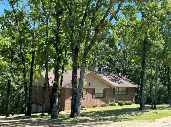 1214 Hilltop Dr, Russellville, AR 72802