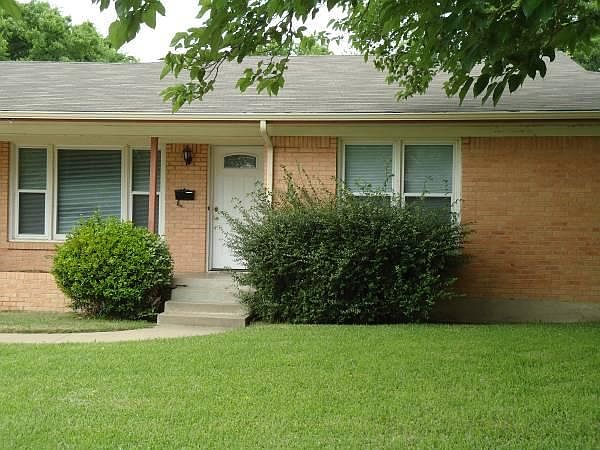 1st image of 3400 Creston Ave