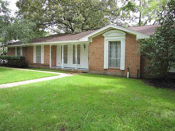 2nd image of 115 Woodland Cir