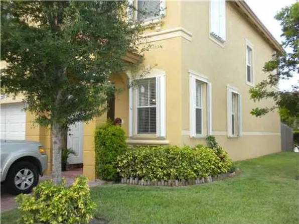 10809 NW 81st Ln, Doral, FL 33178