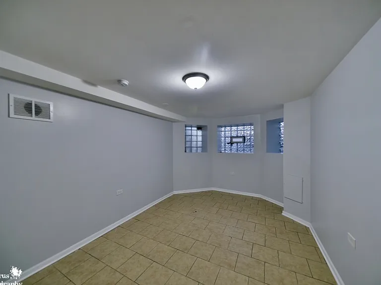 6344 S Eberhart Ave #1 — Photo 12
