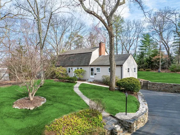 97 Salem Rd, Longmeadow, MA 01106