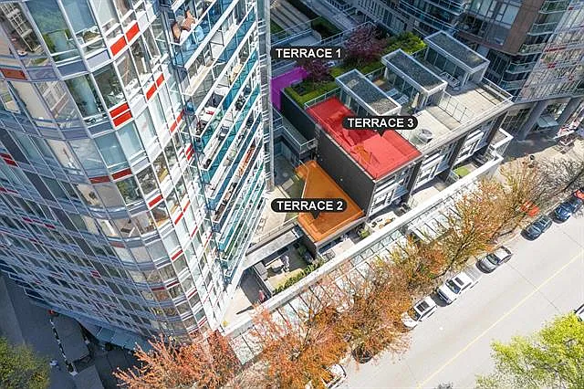 233 Robson St — Photo 2