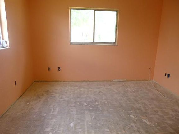 5th image of 11591 Saunders Ave