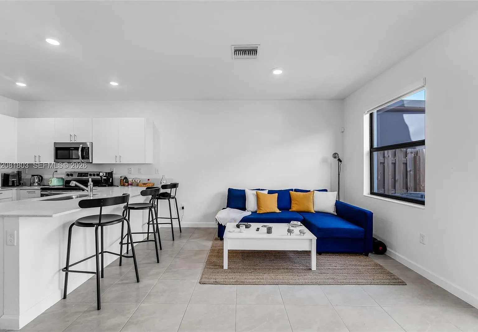 3 bed, 1700 sqft, $2,500 — Photo 4