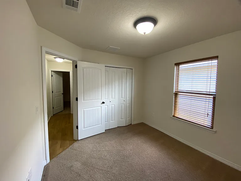 8466 Island Dr — Photo 29