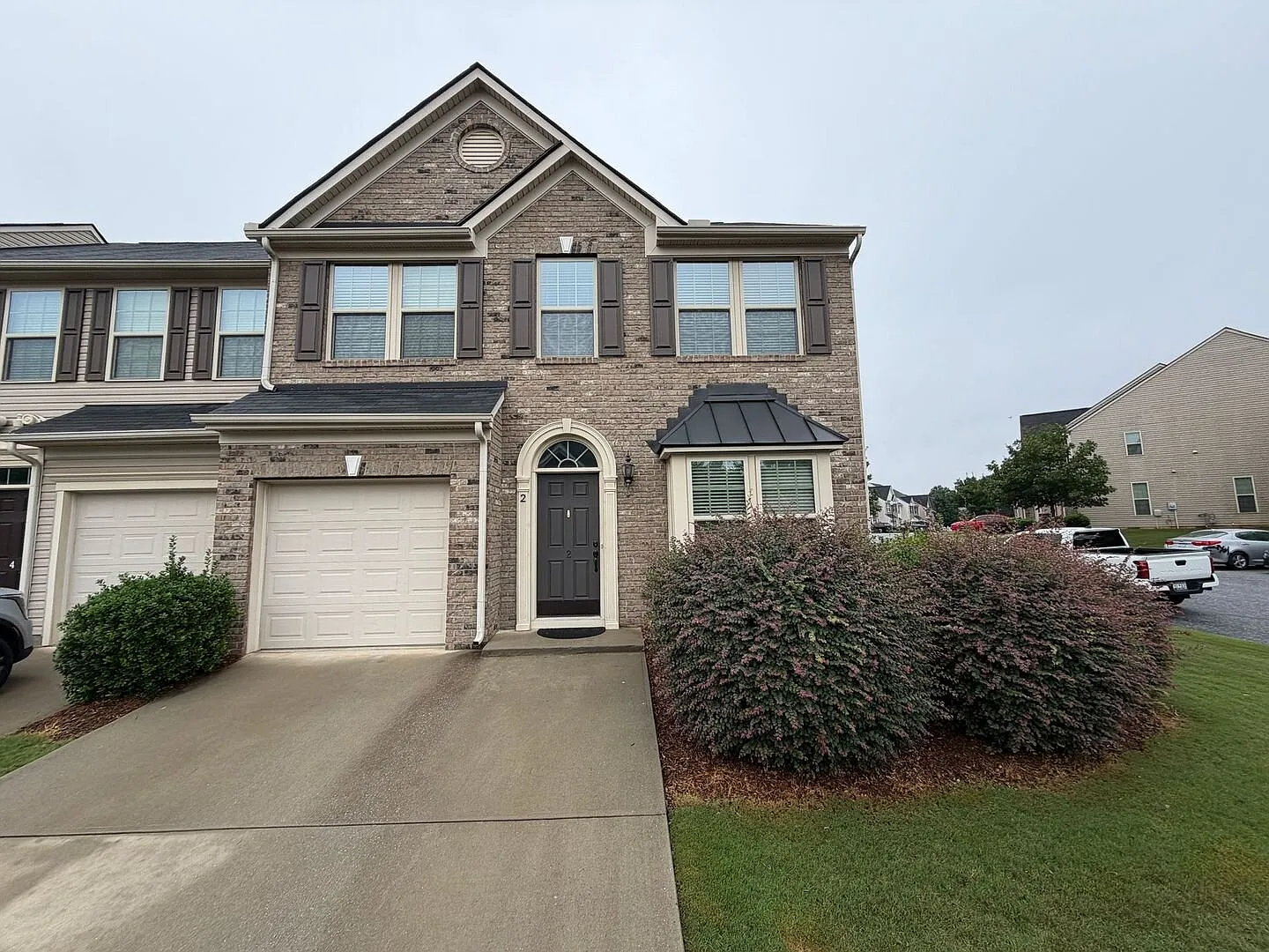 Desirable location, right off woodruff road!! All carpets just replaced, home completely repainted!! — Photo 2