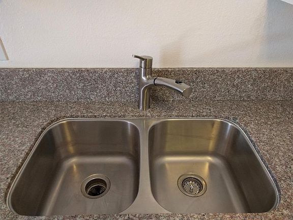 4th image of 1920 Gardena Ave APT 8