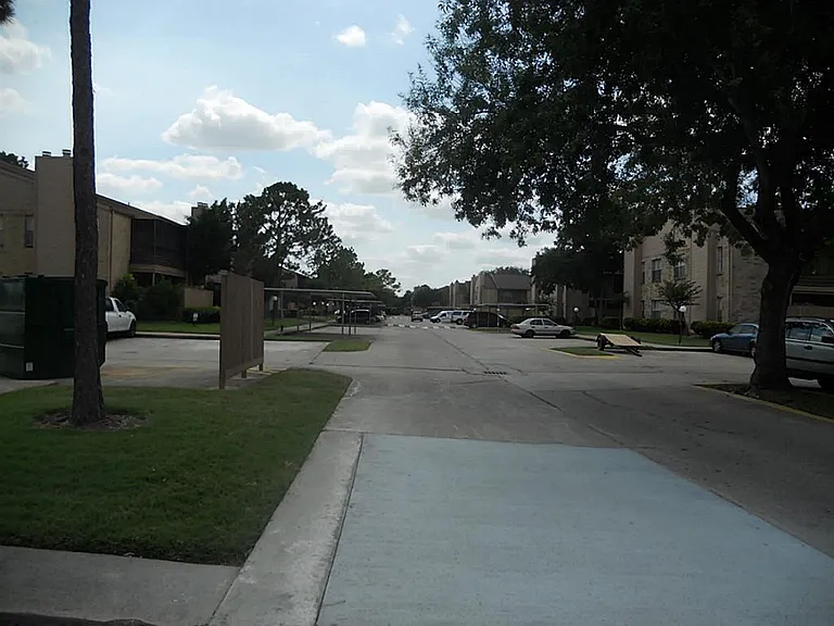 10555 Turtlewood Ct #2003 — Photo 5