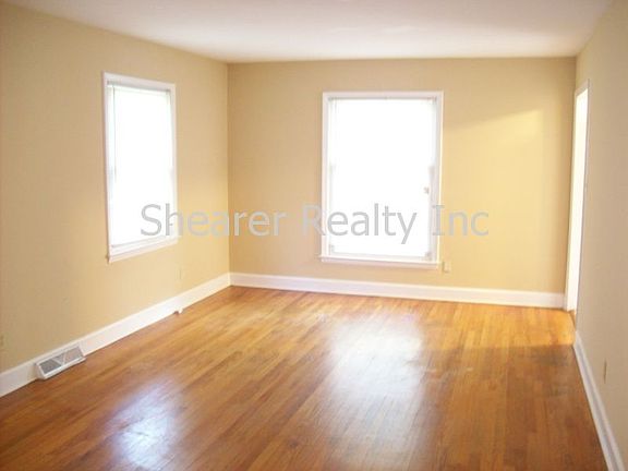 3rd image of 6808 Highbrook Dr